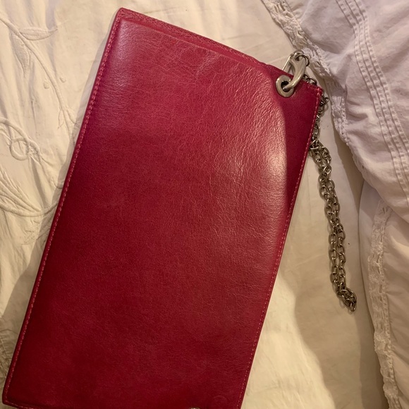 Dark pink handbag by by bolu with hearth design - Picture 3 of 7